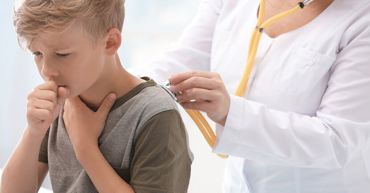 Tuse în răceală, gripă și alte infecții respiratorii: cum le deosebești
